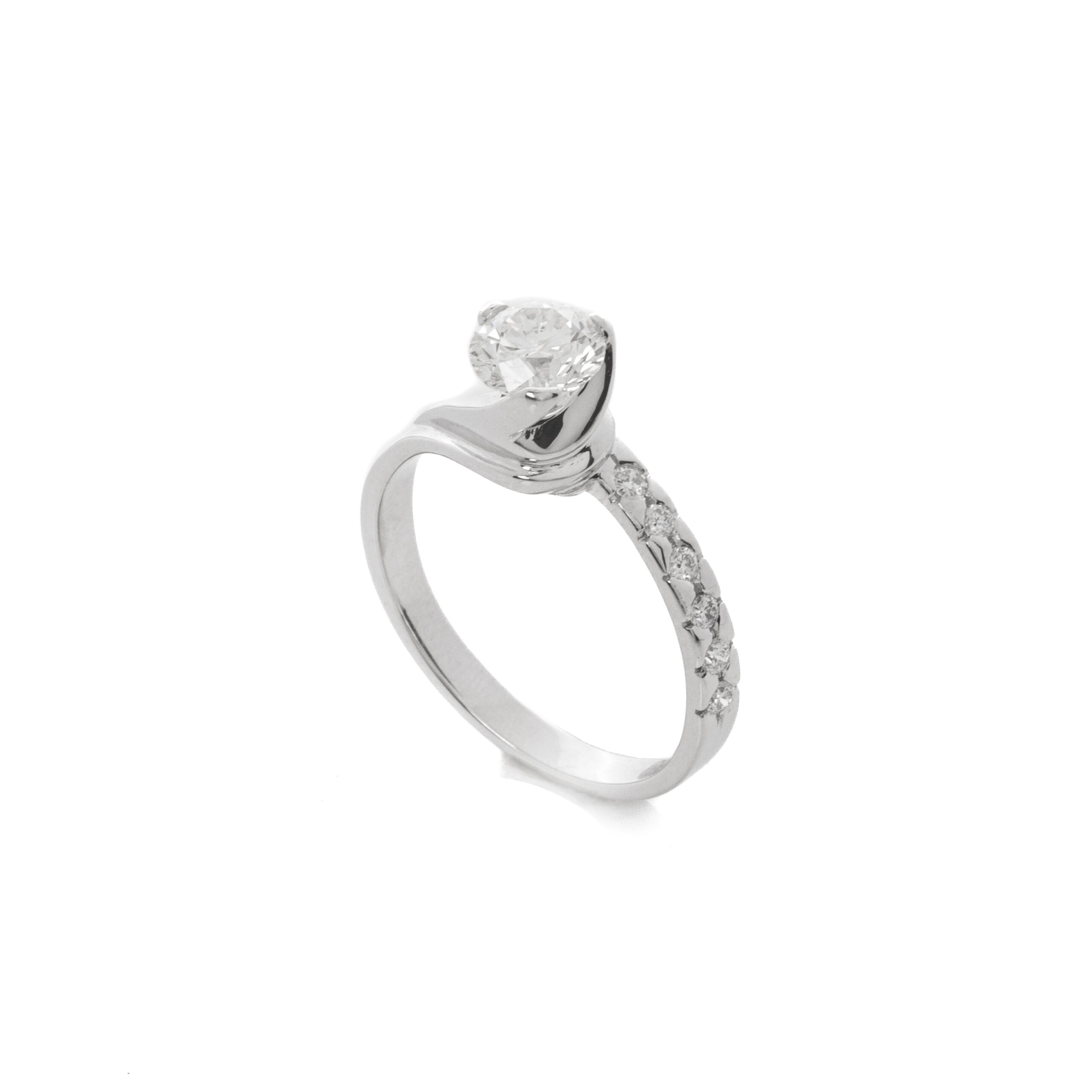 WRDS1027 SPIRALE SOLITAIRE RING G28A0609 copy