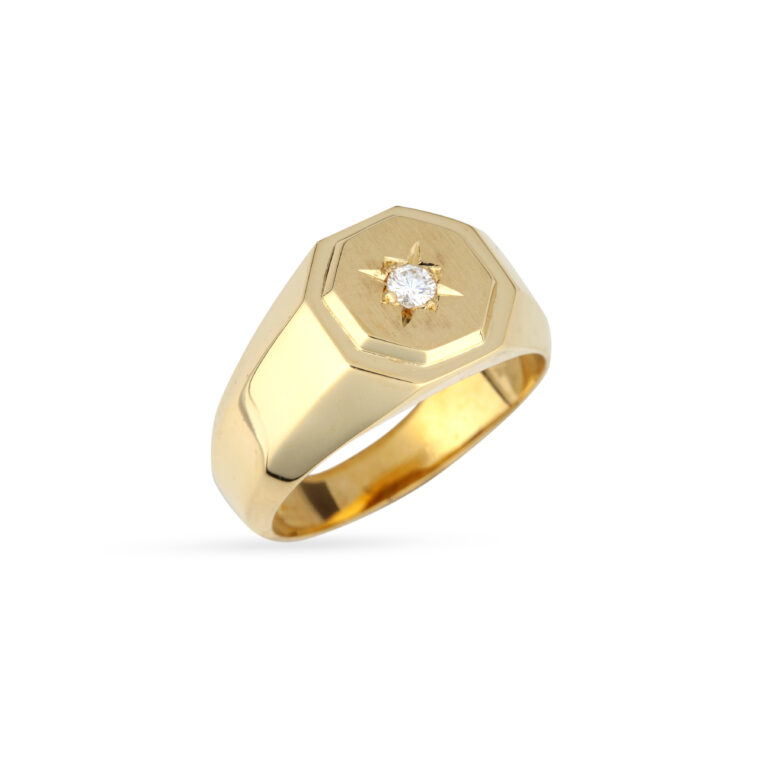 Ανδρικό δαχτυλίδι απο κίτρινο χρυσό Κ18 με brushed και γυαλιστερό φινίρισμα και ένα στρογγυλό διαμάντι μπριγιάν stella ring