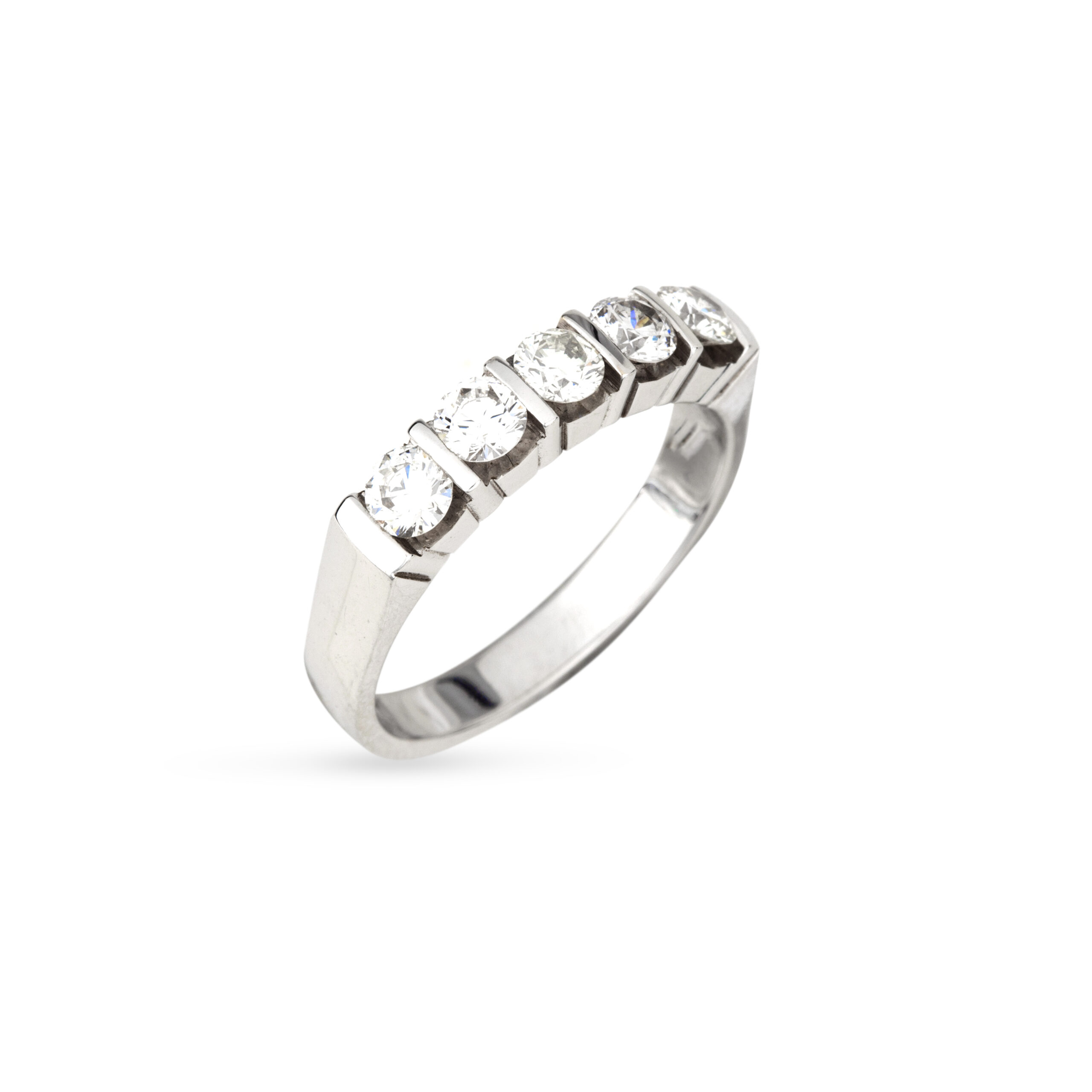 Πεντάπετρο σειρέ δαχτυλίδι απο λευκό χρυσό Κ18 με στρογγυλά διαμάντια μπριγιάν βάρους 0.86ct