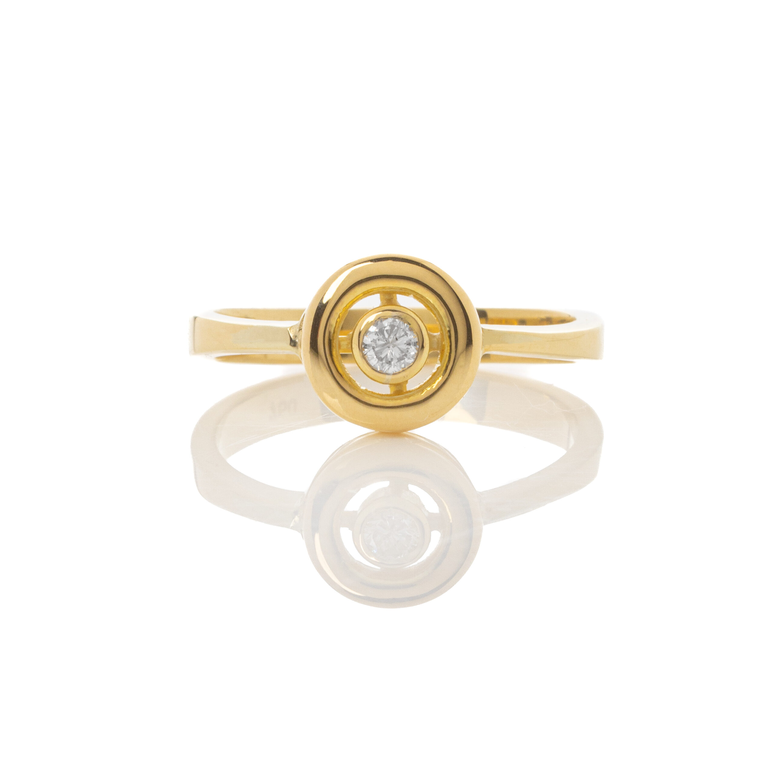 WRDS1082 JARAS SOLITAIRE RING G28A0564 copy